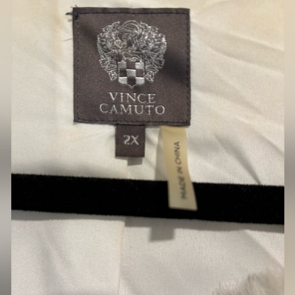 Vince Camuto Ombré Black to White Faux Fur Vest Sleeveless Jacket 2xl. - Picture 3 of 3